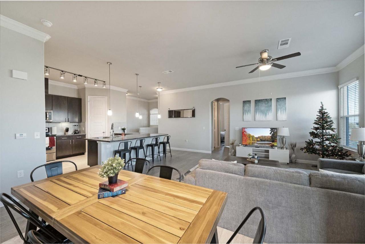 Luxury Townhomes - Evonify Stays ออสติน ภายนอก รูปภาพ