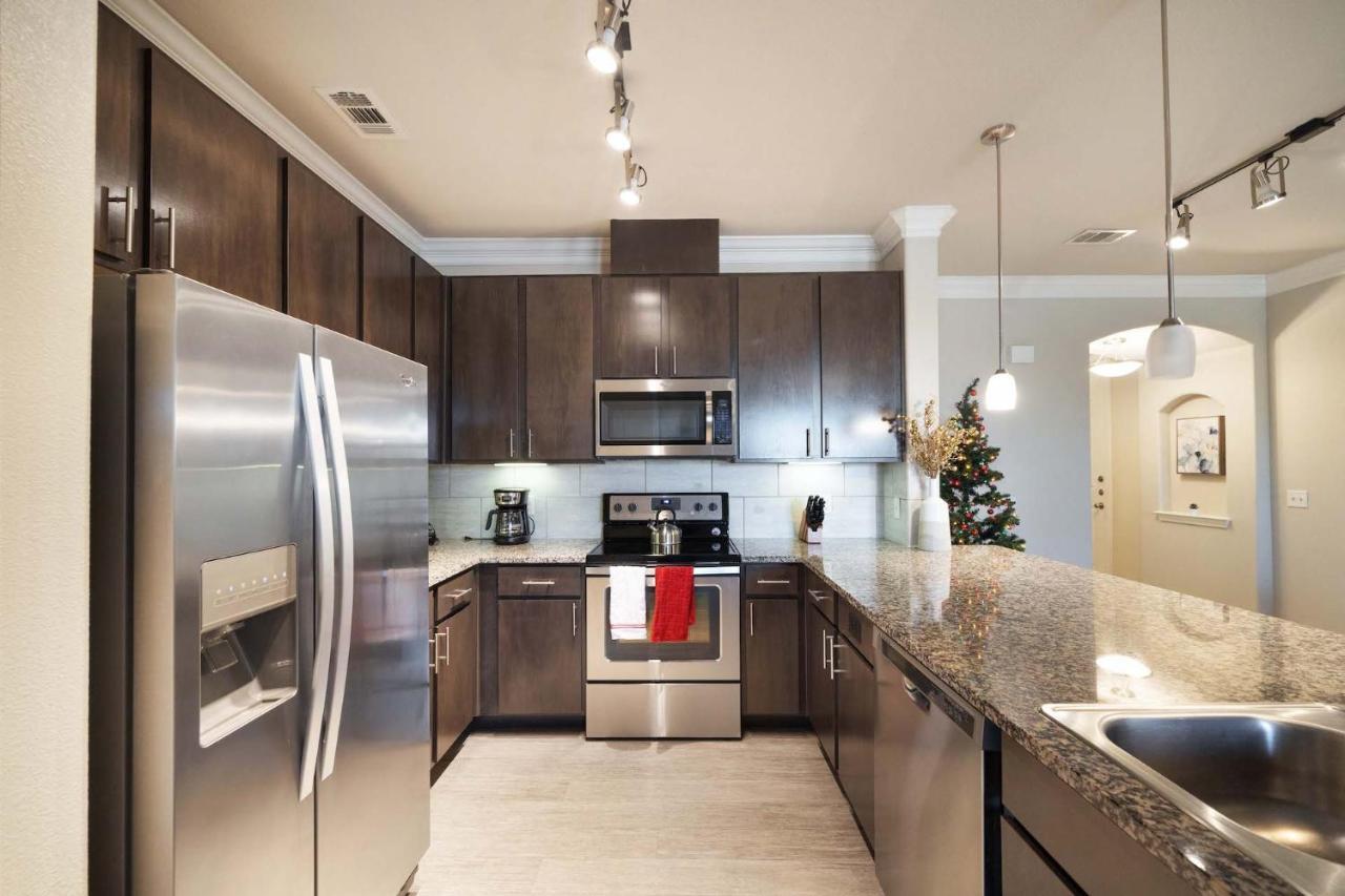 Luxury Townhomes - Evonify Stays ออสติน ภายนอก รูปภาพ