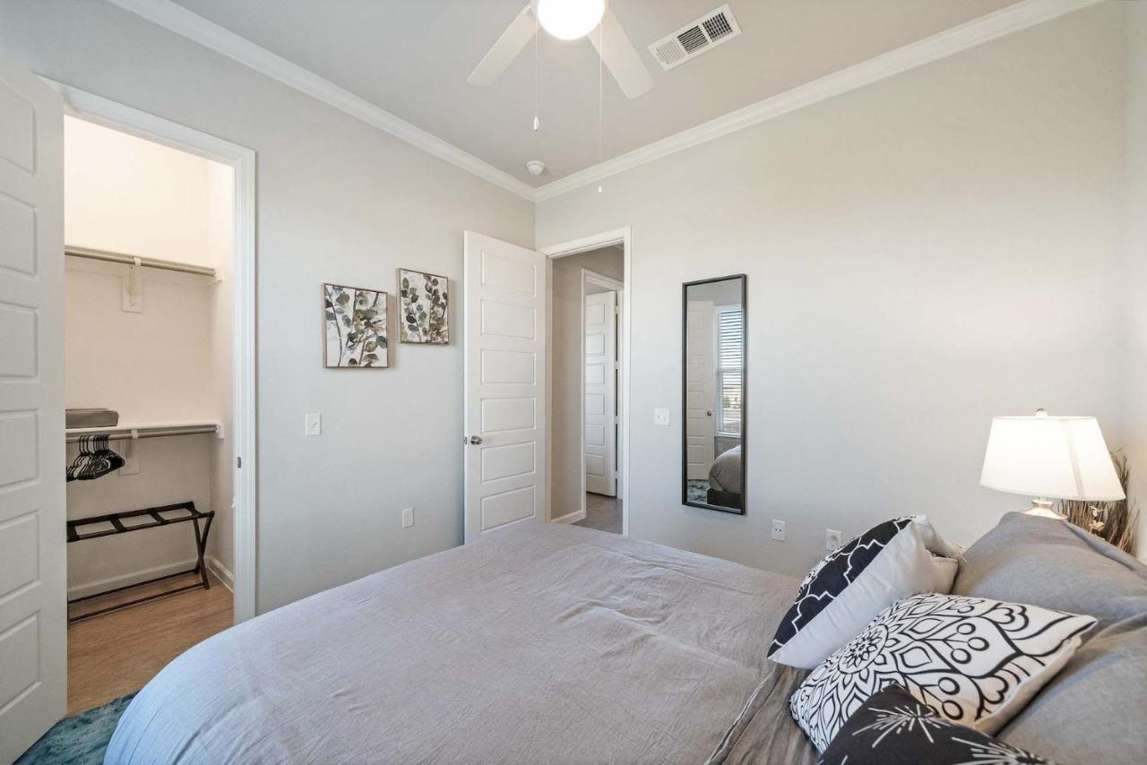 Luxury Townhomes - Evonify Stays ออสติน ภายนอก รูปภาพ