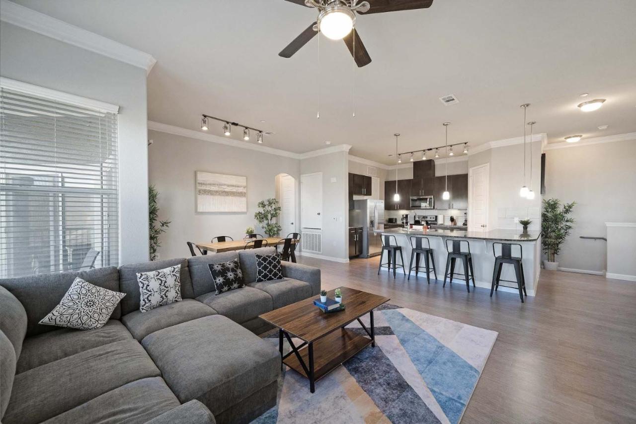 Luxury Townhomes - Evonify Stays ออสติน ภายนอก รูปภาพ